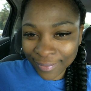 Meet your Posher, Dione